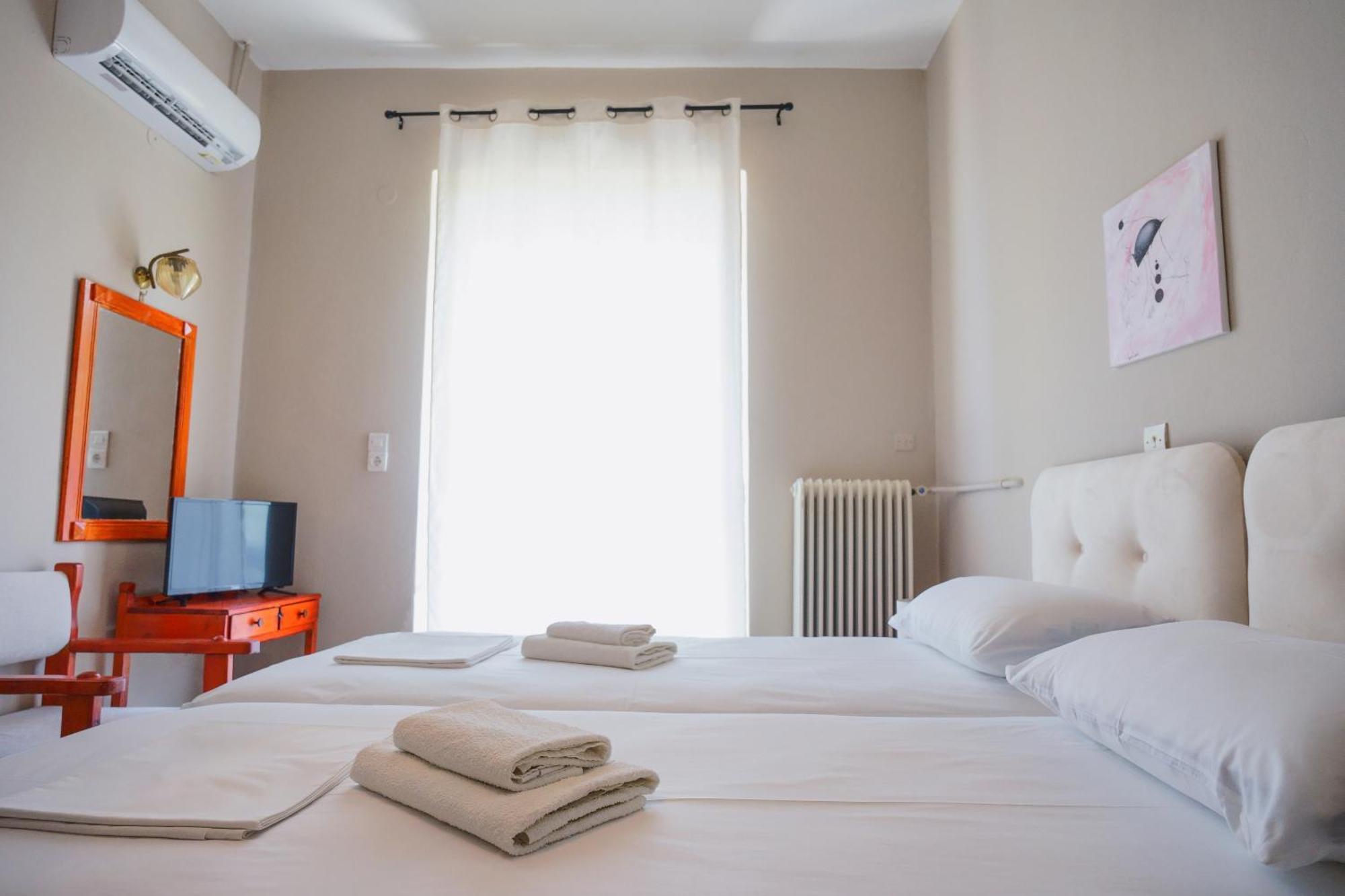 Hotel Korfos - Ξενοδοχείο Κόρφος Renovated Ngoại thất bức ảnh
