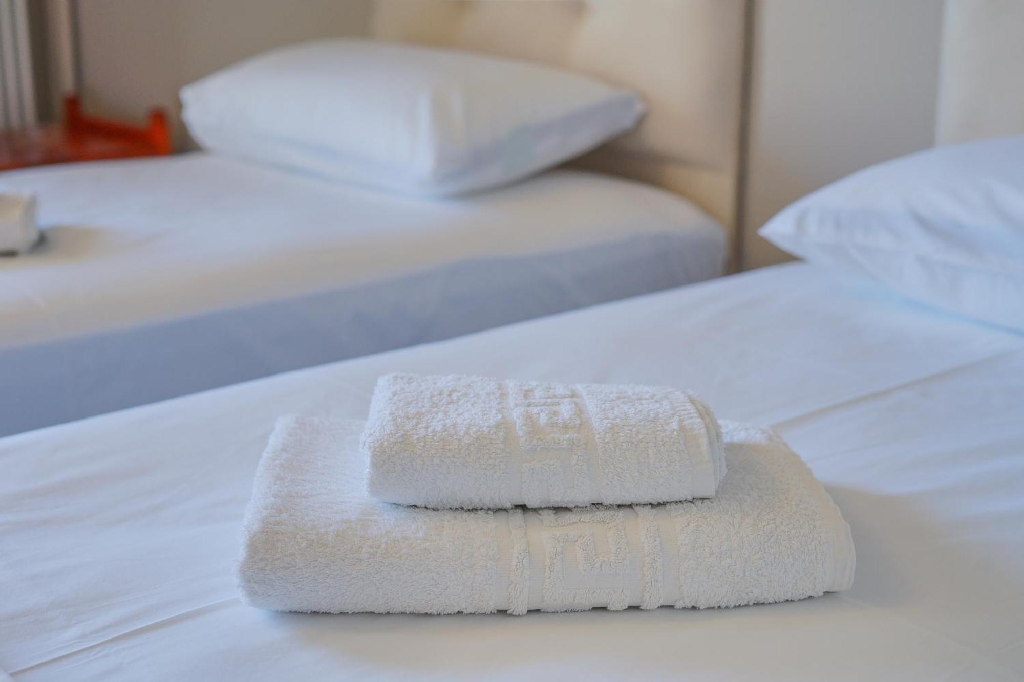 Hotel Korfos - Ξενοδοχείο Κόρφος Renovated Ngoại thất bức ảnh