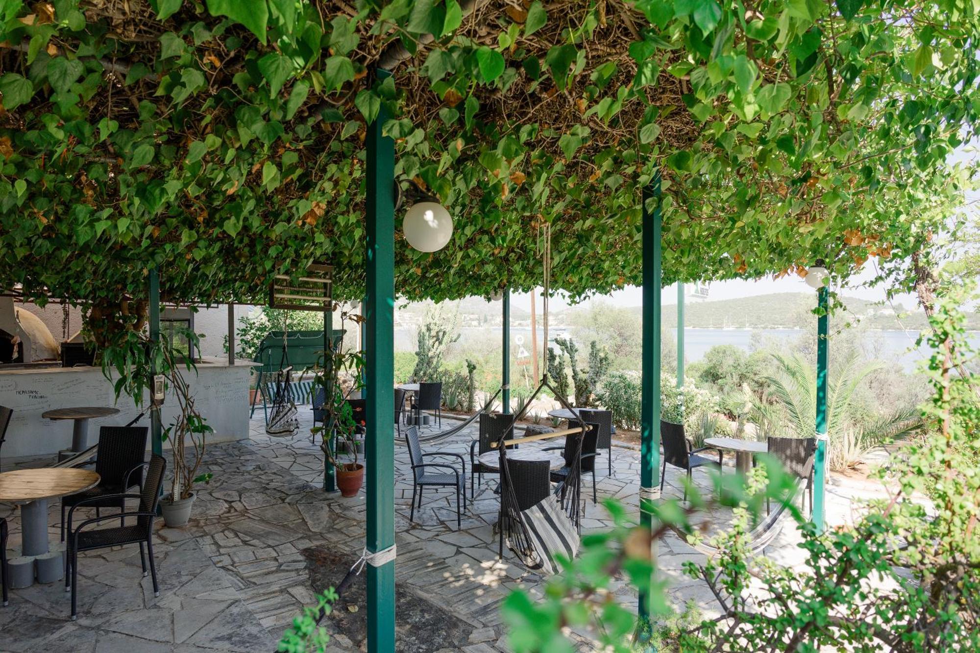 Hotel Korfos - Ξενοδοχείο Κόρφος Renovated Ngoại thất bức ảnh